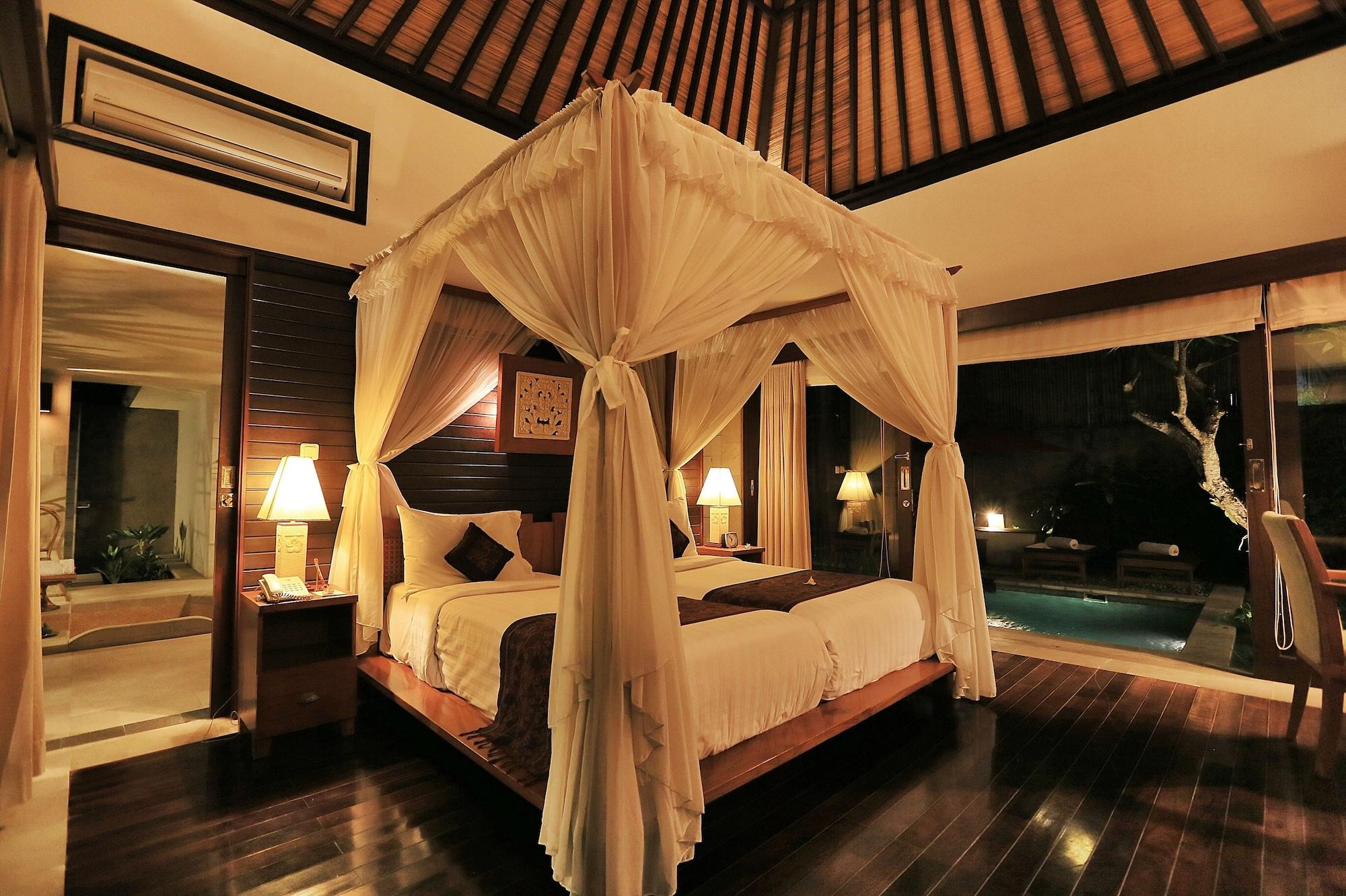 The Sanyas Suite Seminyak Exterior foto